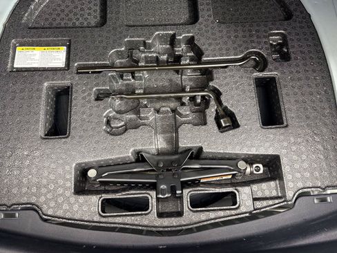 Certified 2024 Toyota Camry SE FWD image 33