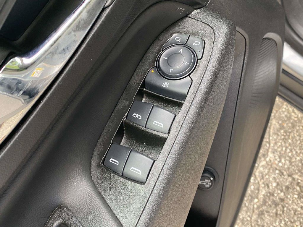 Used 2024 Chevrolet Equinox LT AWD/4WD image 16