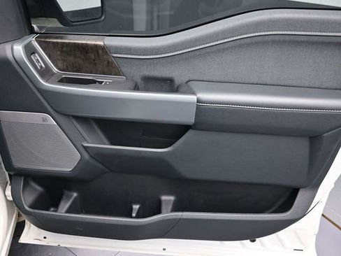 Used 2022 Ford F150 Lariat image 24