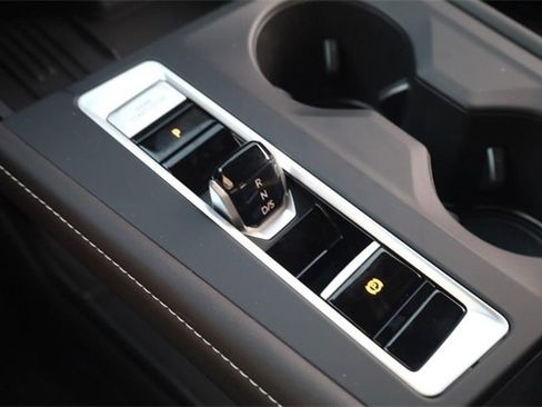 New 2026 Volkswagen Atlas SE image 17