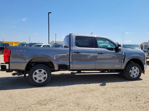 New 2025 Ford F350 XLT image 2