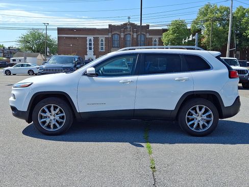 Used 2018 Jeep Cherokee Limited AWD/4WD image 4