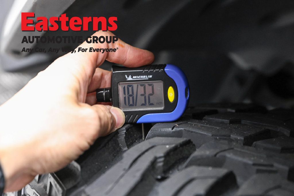 Used 2022 Jeep Wrangler Unlimited Sahara w/ Cold Weather Group AWD/4WD image 30