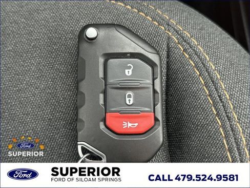 Used 2025 Jeep Gladiator Sport image 22