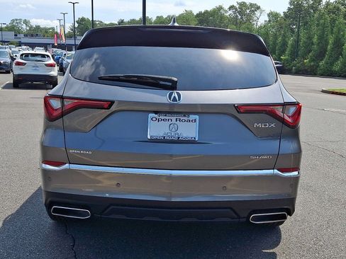 Used 2024 Acura MDX w/ Technology Package AWD/4WD image 5