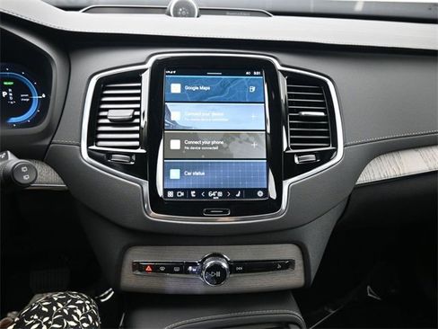 Used 2025 Volvo XC90 T8 Ultra image 13
