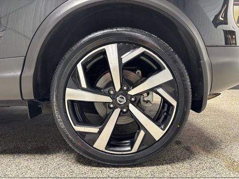 Used 2021 Nissan Rogue Sport SL w/ Premium Package image 18