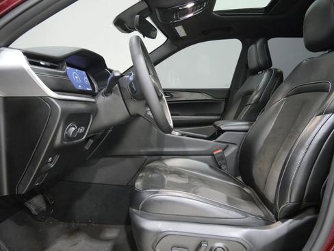 Used 2023 Jeep Grand Cherokee Altitude AWD/4WD image 13