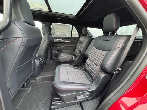 New 2026 Ford Explorer ST-Line w/ ST-Line Street Pack image 14