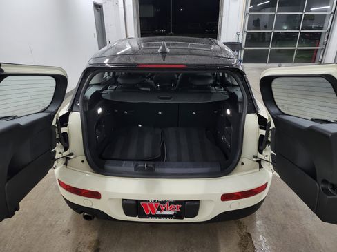Used 2017 MINI Cooper Clubman ALL4 image 21