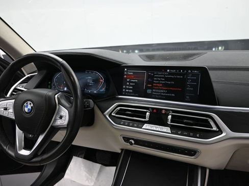 Used 2022 BMW X7 xDrive40i w/ Executive Package AWD/4WD image 14