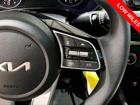 Used 2022 Kia Forte LXS w/ LXS Technology Package FWD image 18