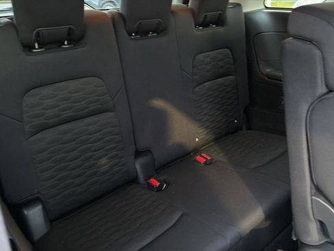 Used 2025 Nissan Pathfinder SV AWD/4WD image 13