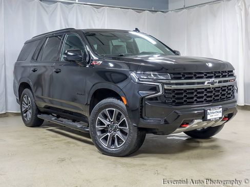 Used 2022 Chevrolet Tahoe Z71 w/ Luxury Package image 2