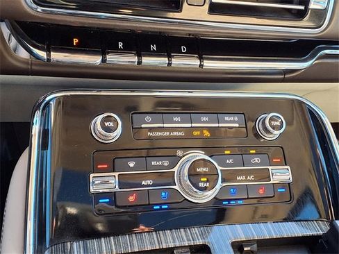 Used 2020 Lincoln Navigator Black Label w/ Cargo Convenience Package image 20