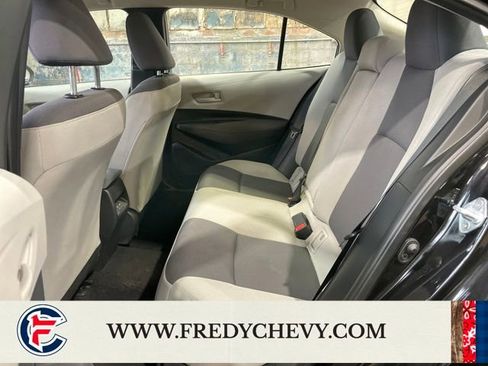 Used 2025 Toyota Corolla LE image 24