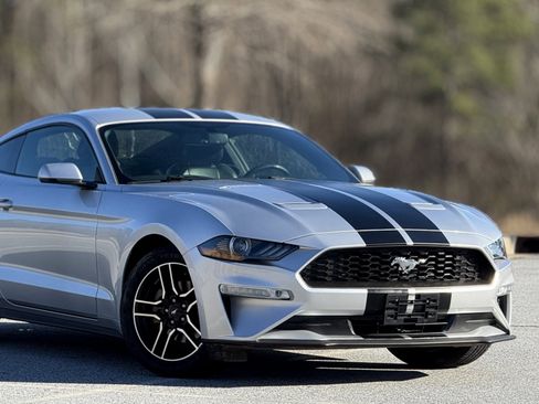 Used 2019 Ford Mustang Premium image 40