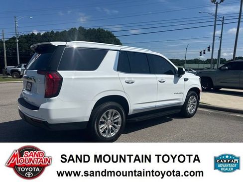 Used 2023 GMC Yukon SLT RWD image 3