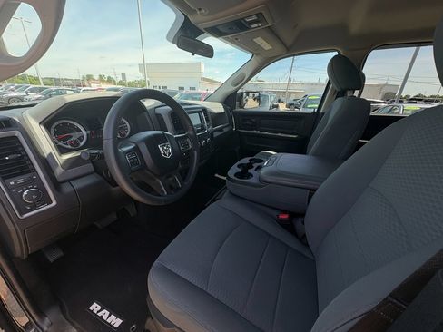 Used 2019 RAM 1500 Express w/ Wheel & Sound Group AWD/4WD image 13