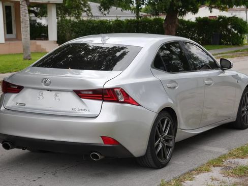 Used 2016 Lexus IS 200t RWD image 7