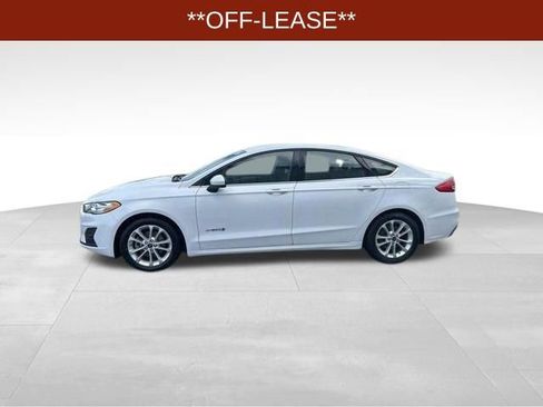 Used 2019 Ford Fusion SE FWD image 4