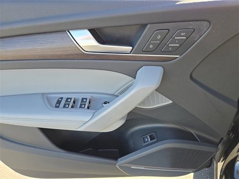 Used 2023 Audi Q5 2.0T Premium Plus image 17