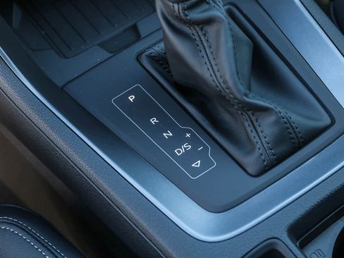 New 2025 Audi Q3 2.0T Premium image 31