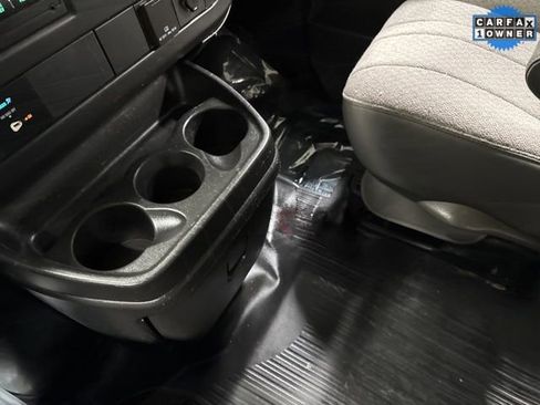 Used 2015 Chevrolet Express 2500 image 14