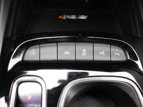 Used 2022 Buick Envision Avenir w/ Technology Package II image 45