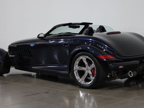 Used 2001 Chrysler Prowler RWD image 26