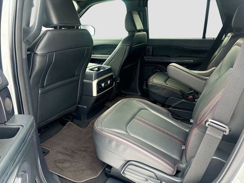 Used 2024 Ford Expedition Limited image 25
