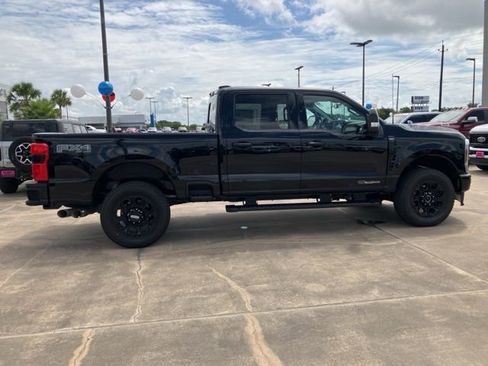 New 2025 Ford F250 Lariat w/ Black Appearance Package image 9