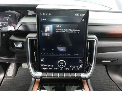 Used 2025 GMC Yukon Denali w/ Sun & Power Step Package AWD/4WD image 35