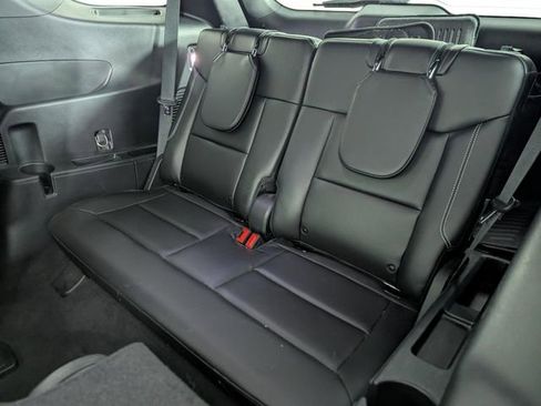 Used 2022 Ford Explorer ST AWD/4WD image 17