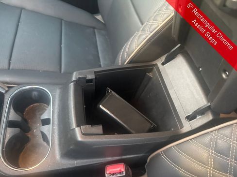 Used 2024 GMC Canyon Denali image 27