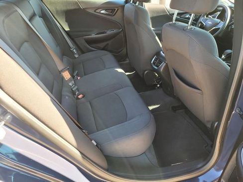 Used 2025 Chevrolet Malibu LT image 11