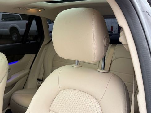 Used 2020 Mercedes-Benz GLC 300 GLC 300 w/ Parking Assistance Package image 3