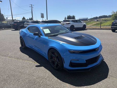 Certified 2022 Chevrolet Camaro SS RWD image 7