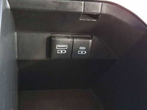 Used 2024 Toyota Camry SE FWD image 24
