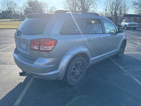 Used 2018 Dodge Journey SE w/ Connectivity Group image 3