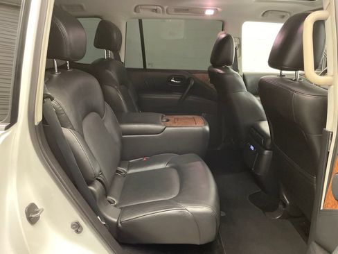 Used 2022 Nissan Armada SL w/ Captain's Chairs Package RWD image 30