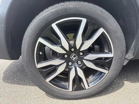 Used 2020 Honda Pilot Touring image 9