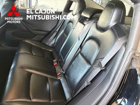 Used 2018 Tesla Model 3 Long Range RWD image 11