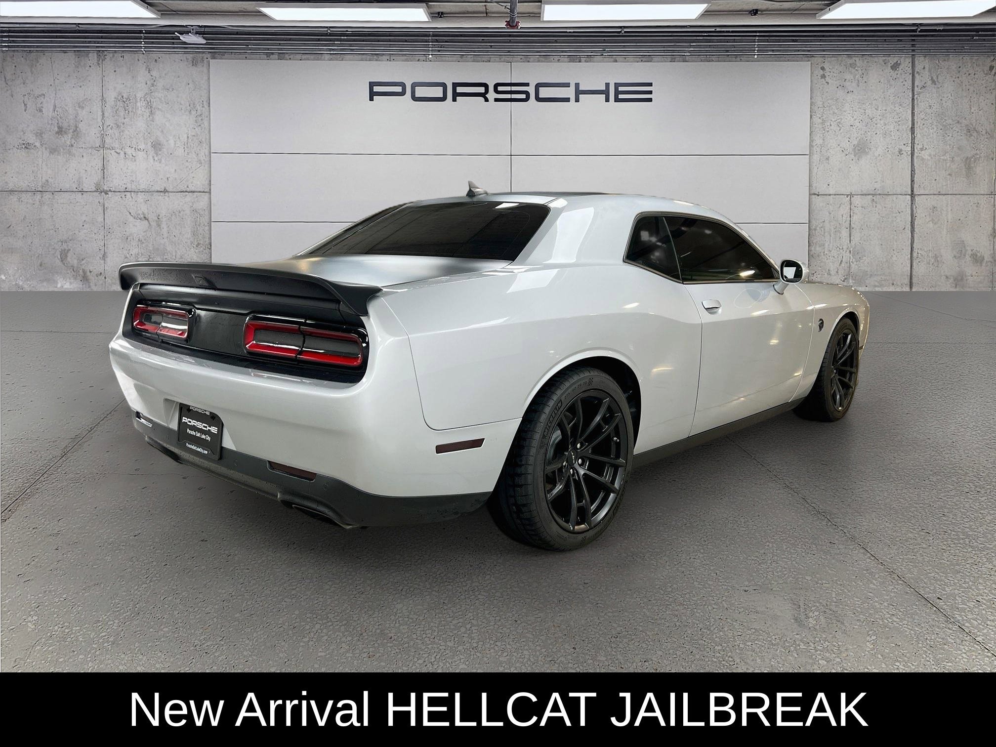 Used 2023 Dodge Challenger SRT Hellcat RWD image 9