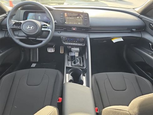 New 2026 Hyundai Elantra SEL Sport Premium image 18