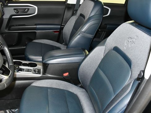 Used 2021 Ford Bronco Sport Outer Banks w/ Outer Banks Package (96D) image 39