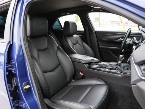 Used 2023 Cadillac CT4 Luxury RWD image 20
