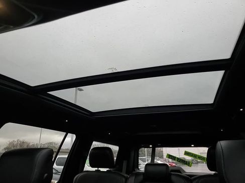 Used 2022 Jeep Wagoneer Series III w/ Premium Group I image 24