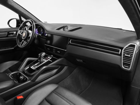Certified 2021 Porsche Cayenne GTS image 23