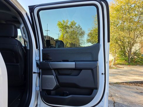 Certified 2026 Ford F250 Lariat w/ Black Appearance Package image 42